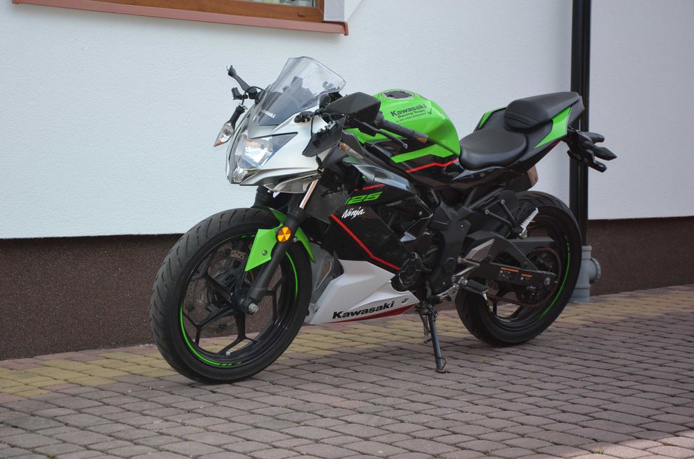 kawasaki ninja 125 rok 2021