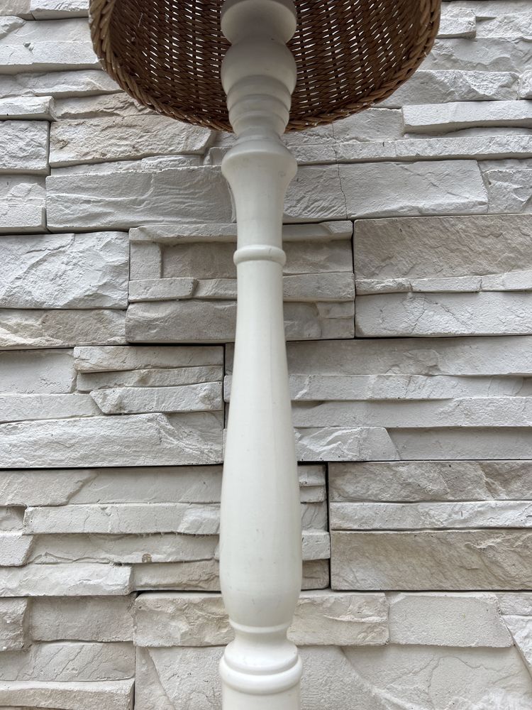Przepiękna lampka Vintage Boho drewniana z ratanowym abażurem