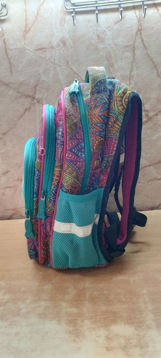 Продам шкільні рюкзаки