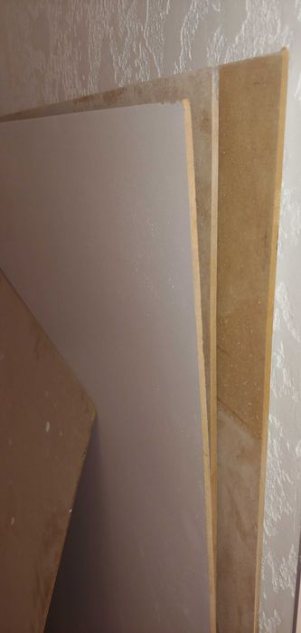 Продам ДВП 1400/2080/4 мм б/у після малярки