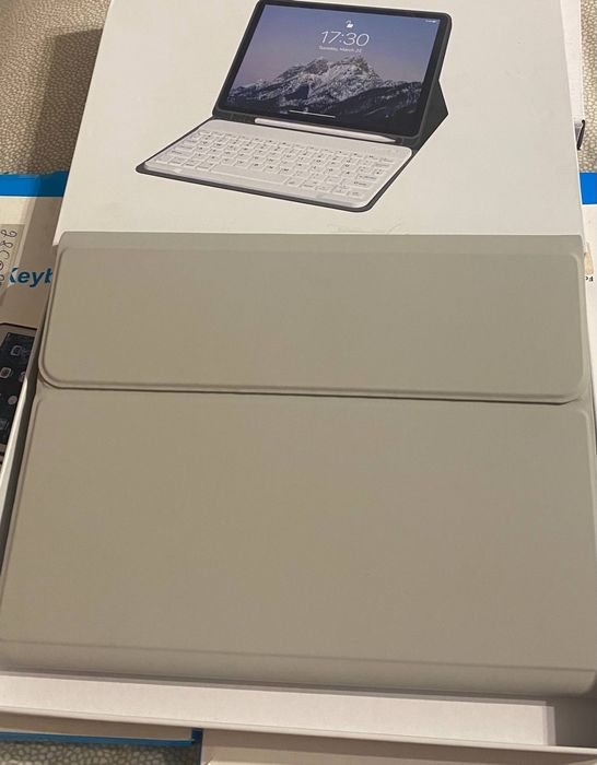 Блютуз клавіатура, чохол для iPad, 10.2