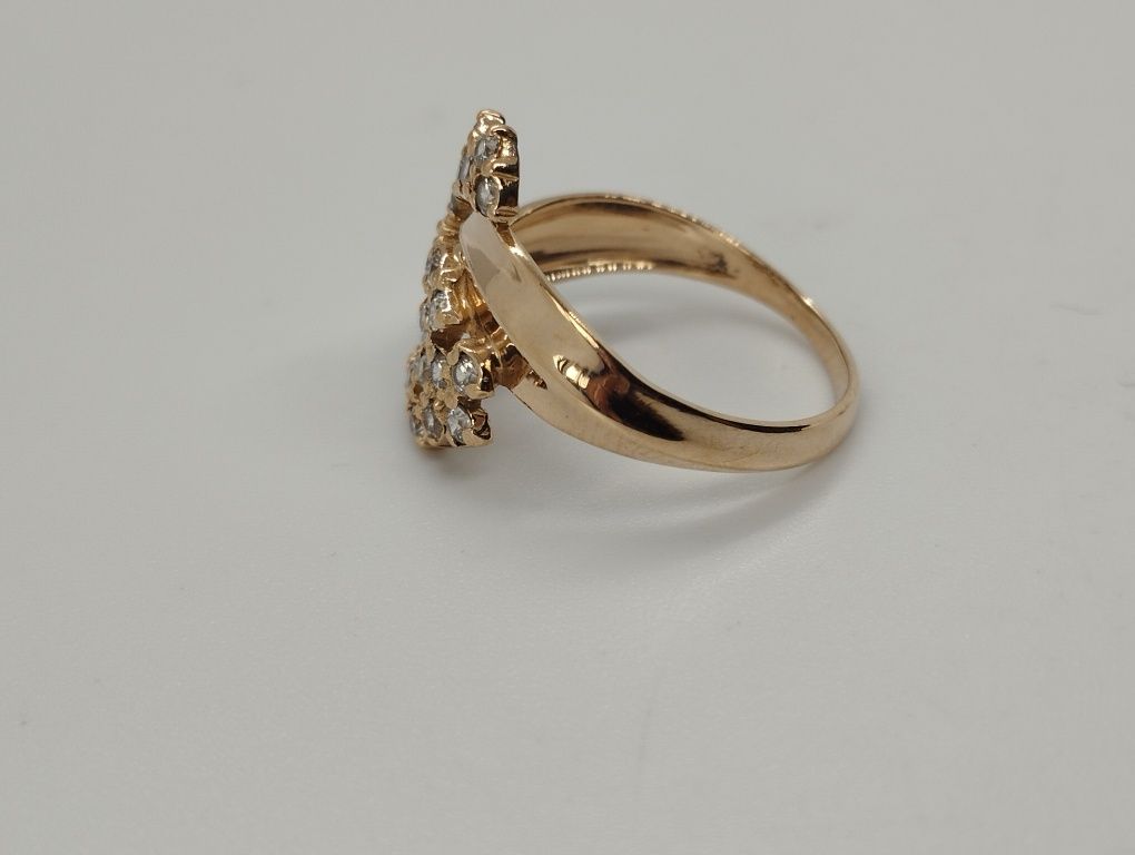 Золотое кольцо 17.7 размер 2.91 грамма