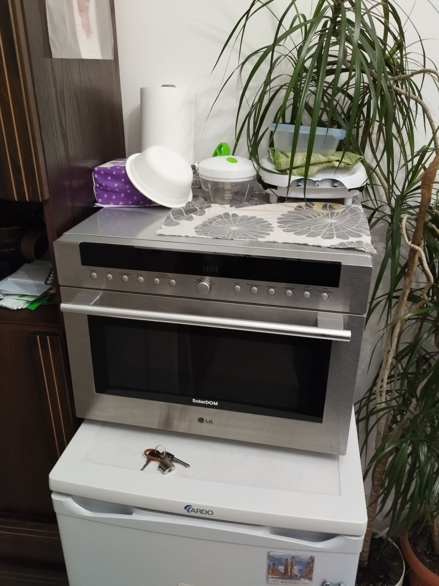 Kuchenka mikrofalowa z piekarnikiem LG