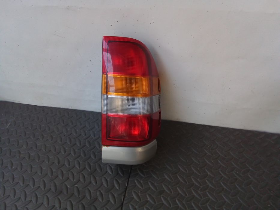 Farolim Traseiro Equerdo e direito Opel Frontera B 2.2 Dti