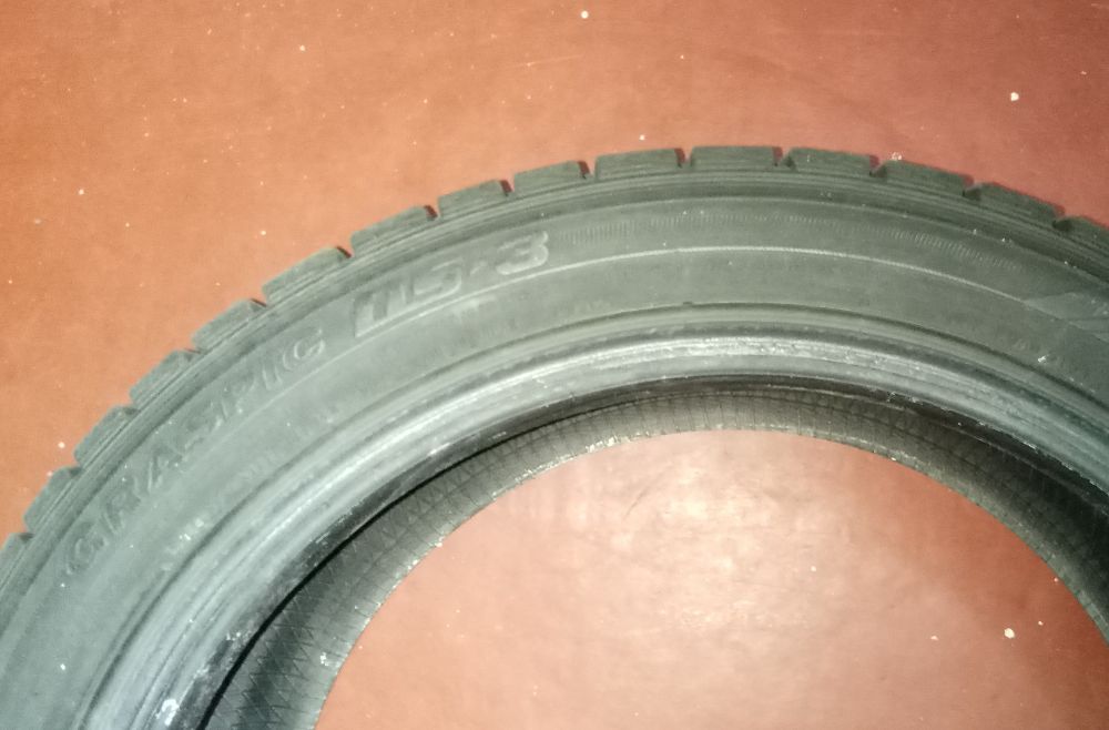 Зимние шины DUNLOP Graspic DS-3 215/45R17