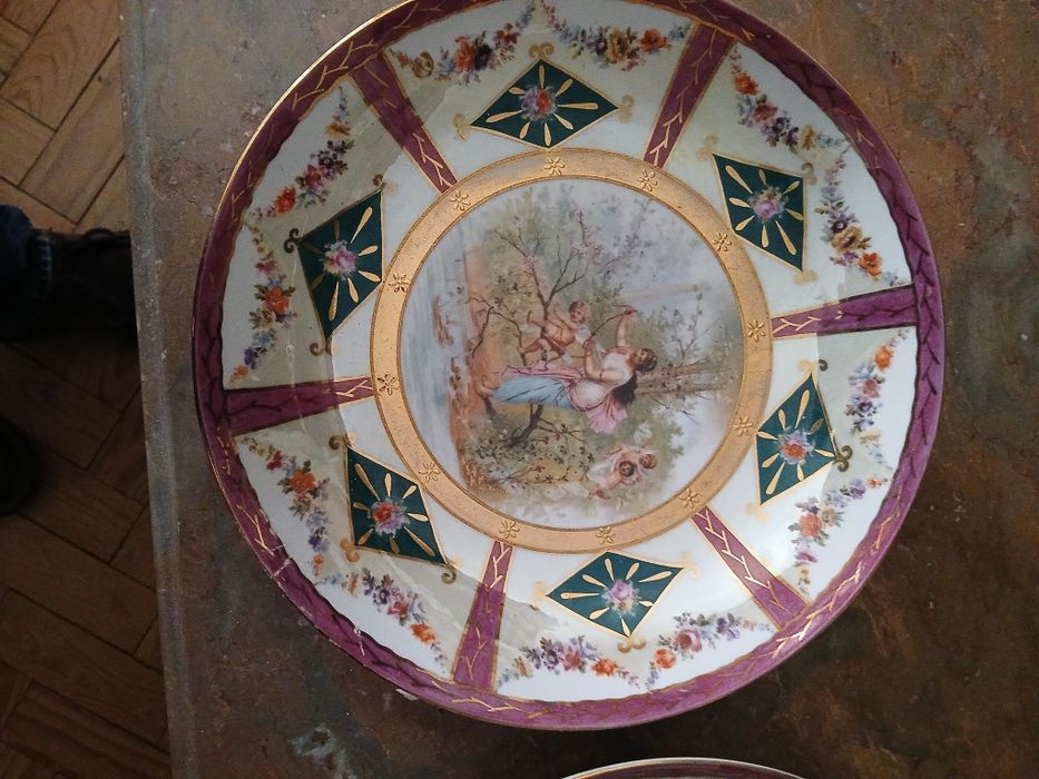 Vendo pratos vista alegre