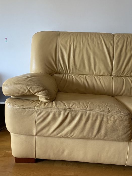 Sofá em pele verdadeira
