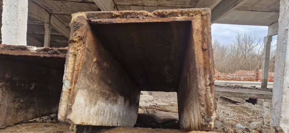 Лоток железобетонный, бетонные кормушки