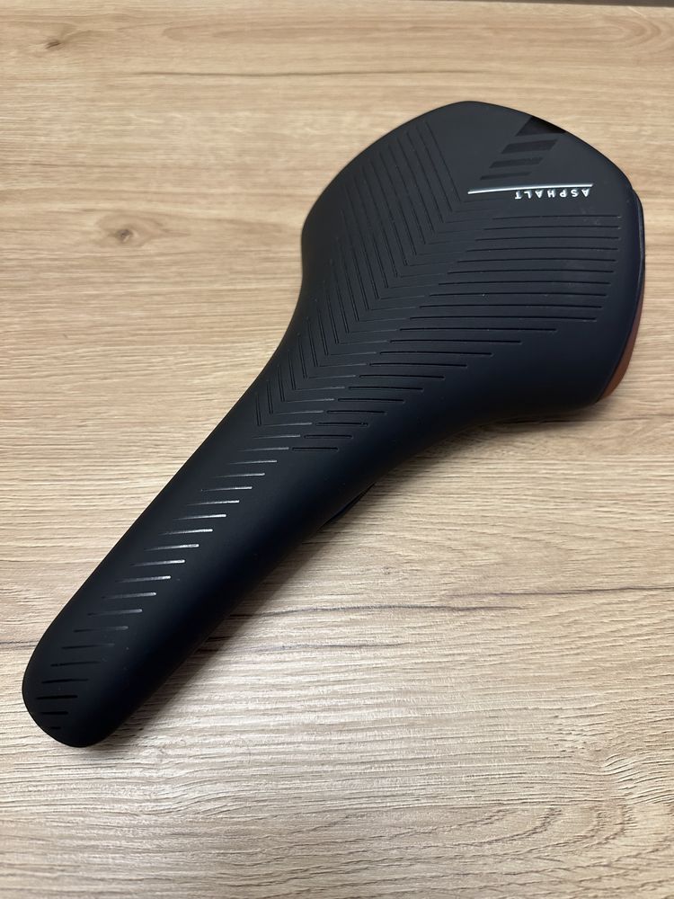 Siodełko szosowe Selle Royal Asphalt ( selle italia san marco )