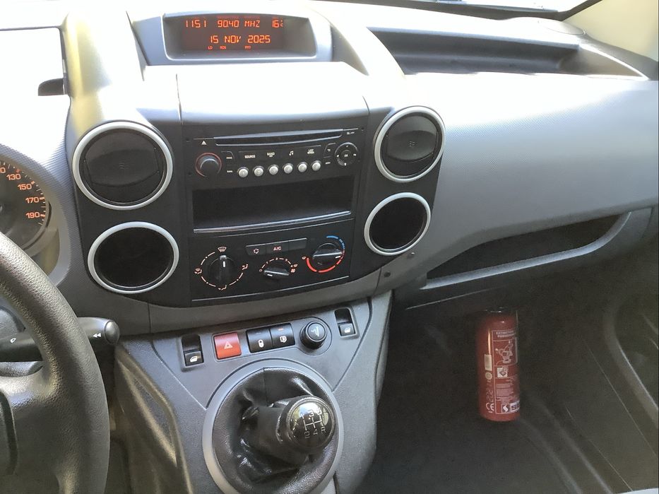 Berlingo 1.6 HDI 100 CV Cinza Prata 2017 Impecável