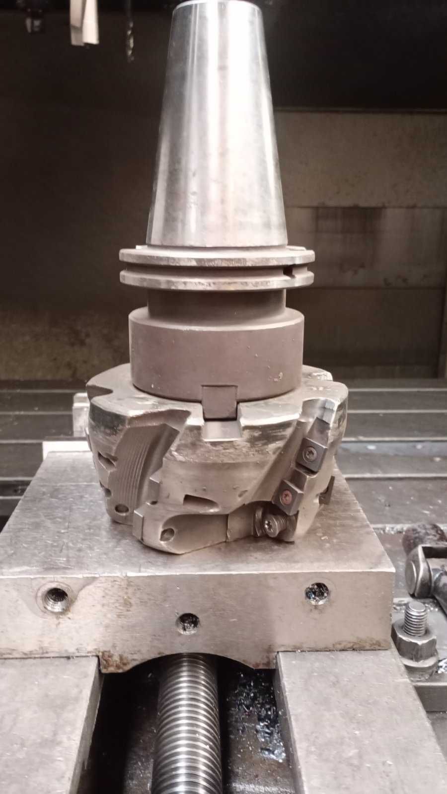 Głowica frezarska D120mm, kąt 80st. z uchwytem SK50