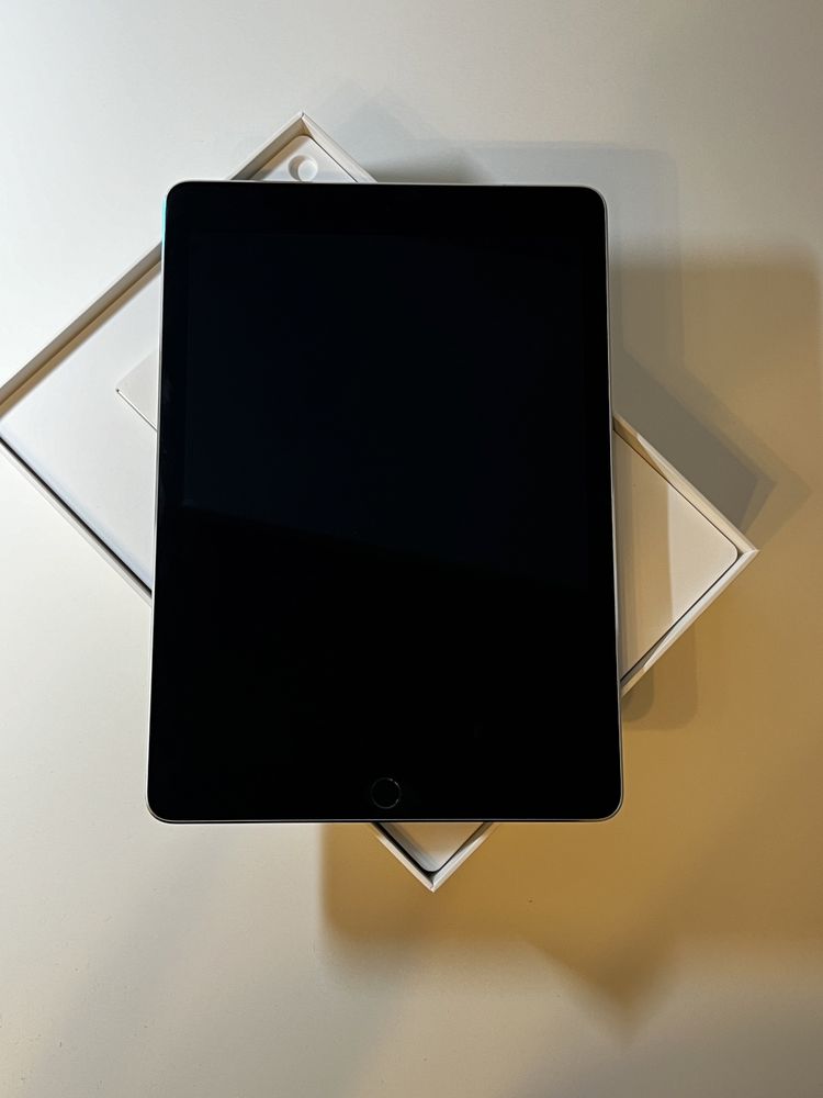 Apple Ipad PRO 9.7 - inch WiFi + Cellular Space gray