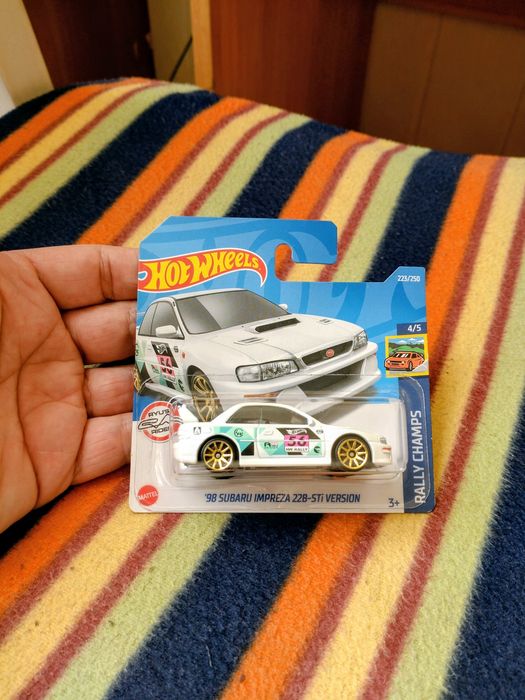 Hot wheels '98 Subaru impreza 22b sti version. TH Treasure Hunt