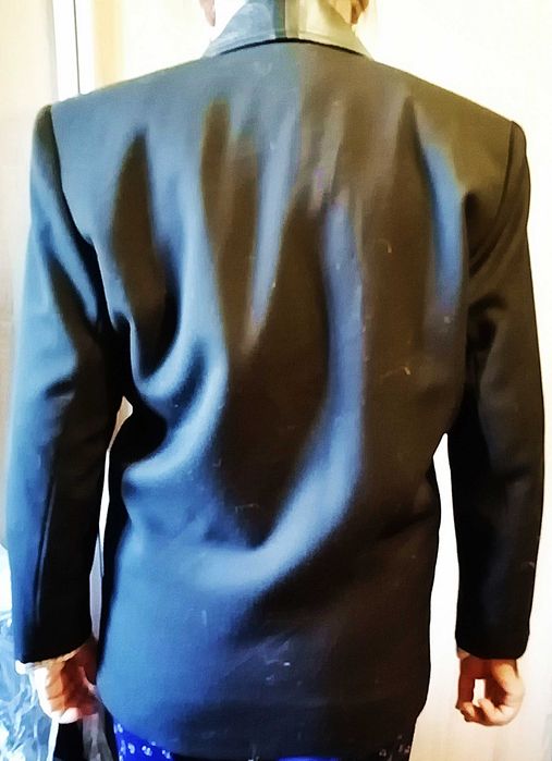 женский черный пиджак из натуральная шерсти и кожи, размер 40