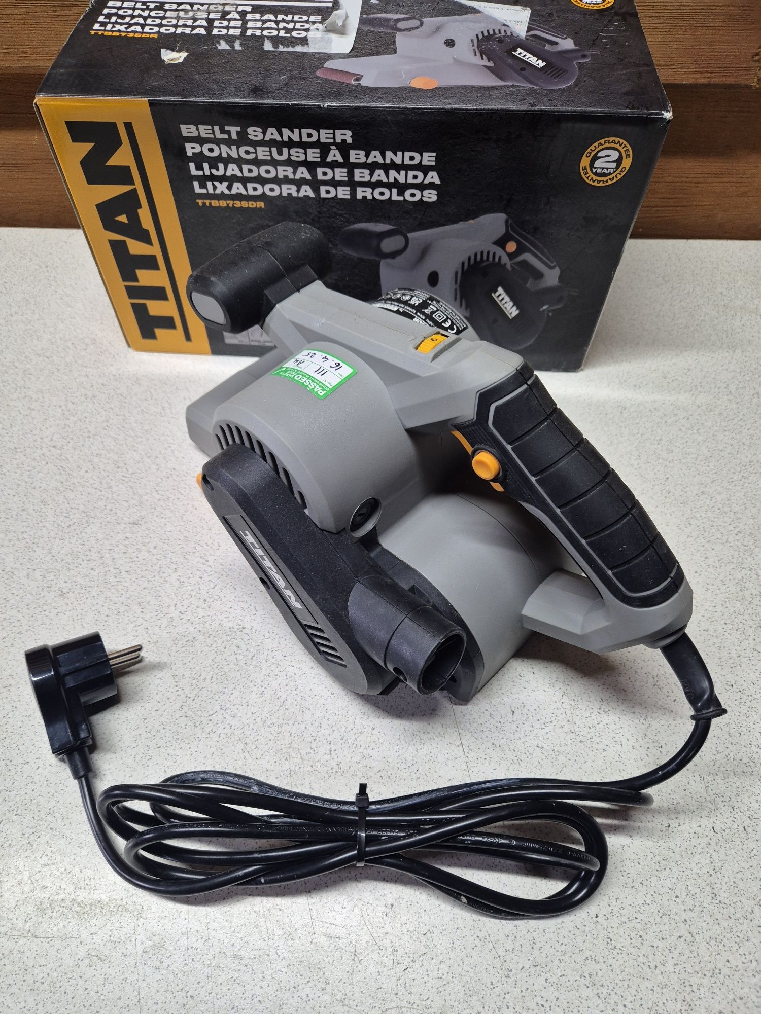 Titan Szlifierka Taśmowa 900W