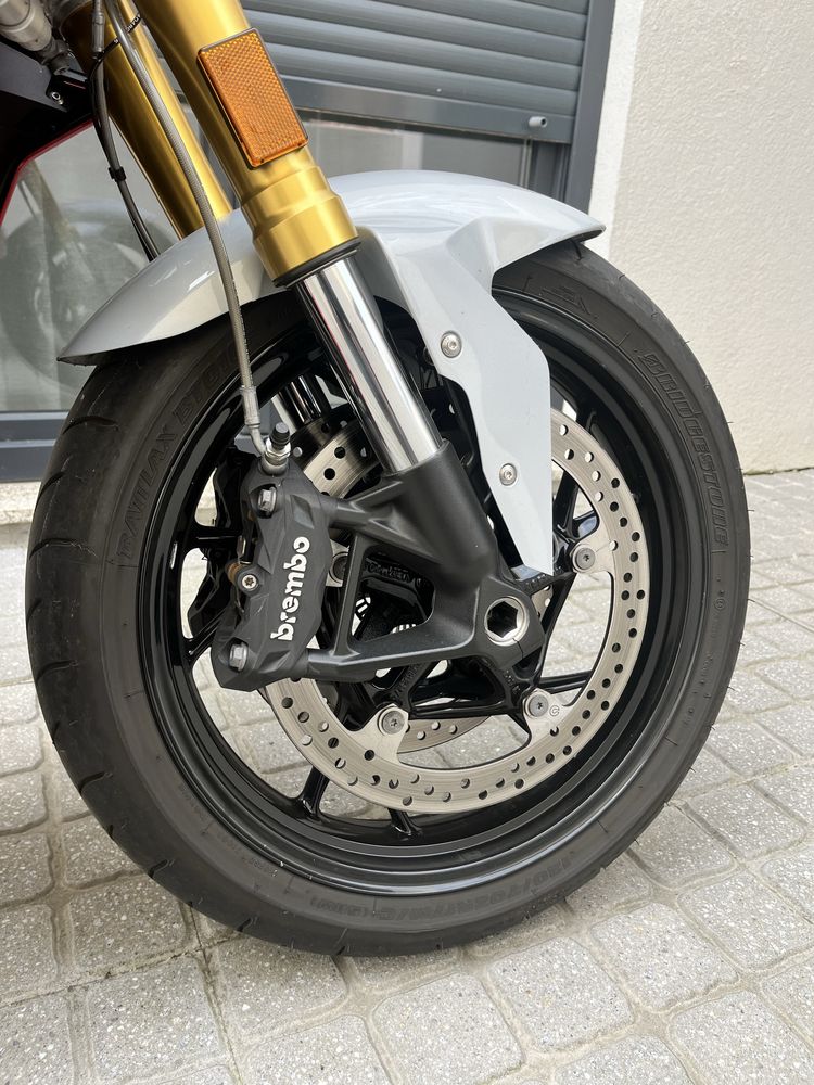 Bmw f900r Roadster