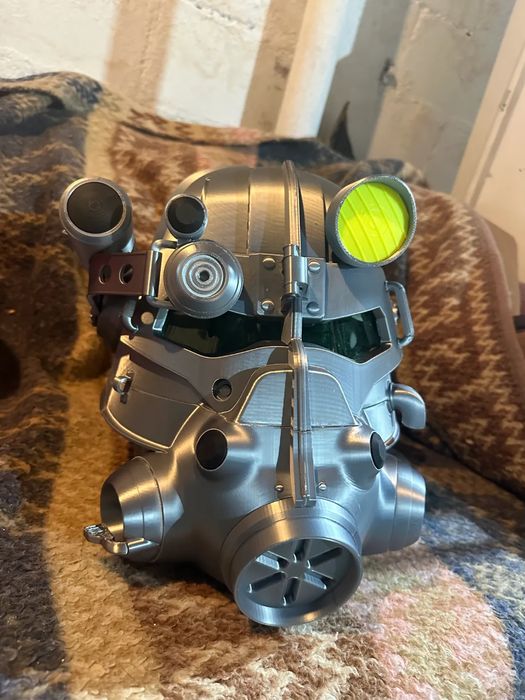 Capacete Fallout T45 (Usável)