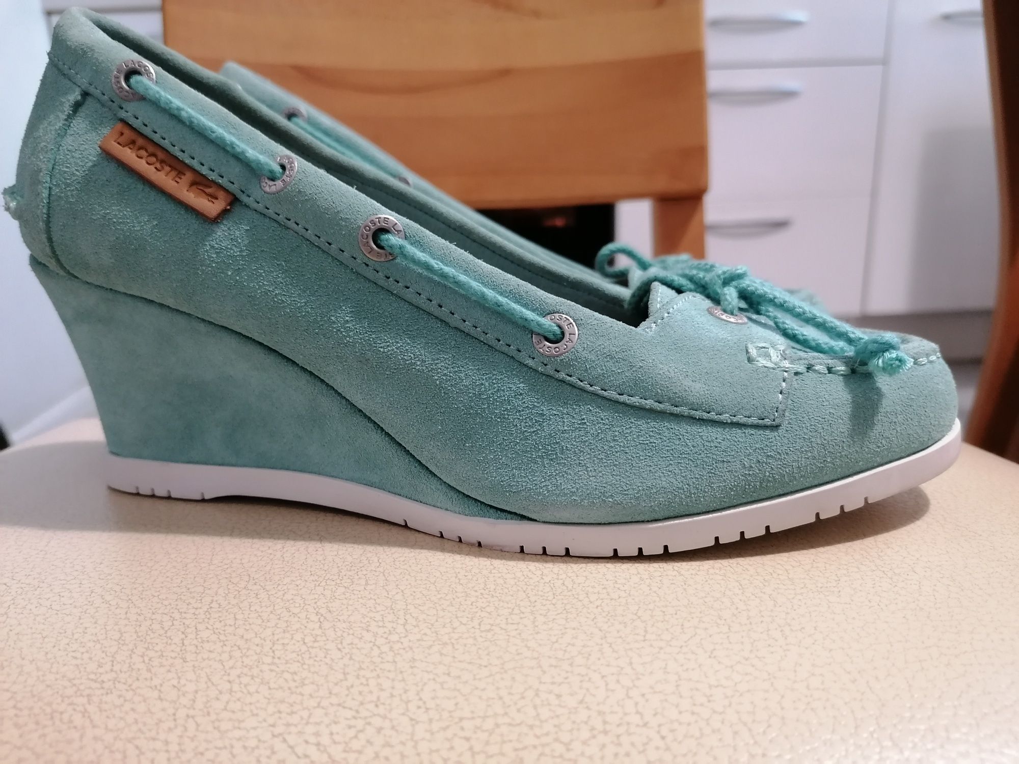 Buty damskie Lacoste rozmiar 37,5