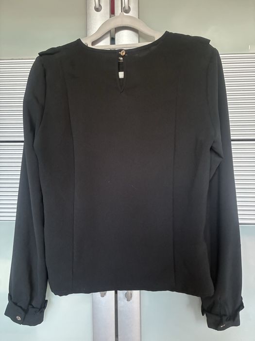 Elegancka czarna bluzka 36