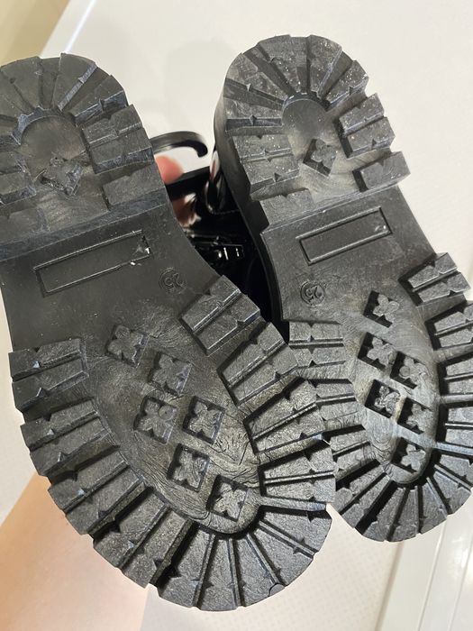 Дитячі ботіночки на дівчинку