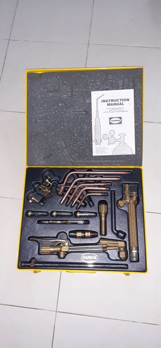 Estojo de soldadura e manoredutores.
