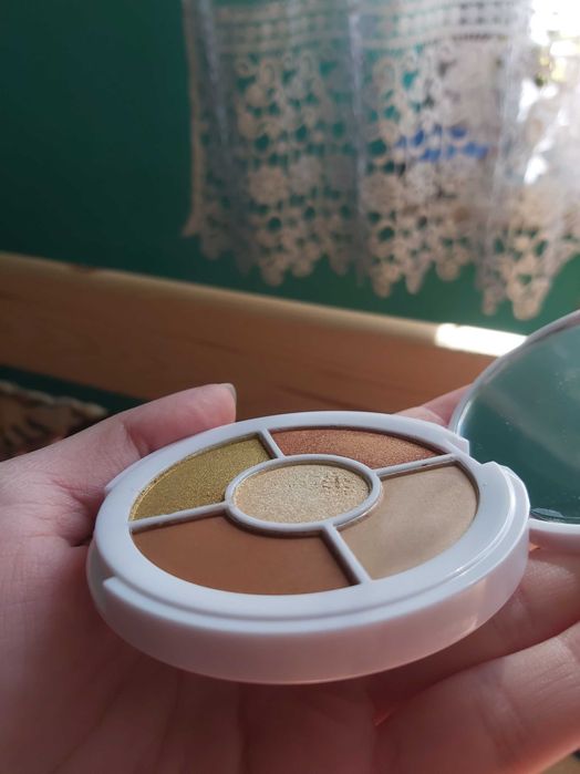 Makeup Revolution Donuts Maple Glazed Paleta cieni do powiek