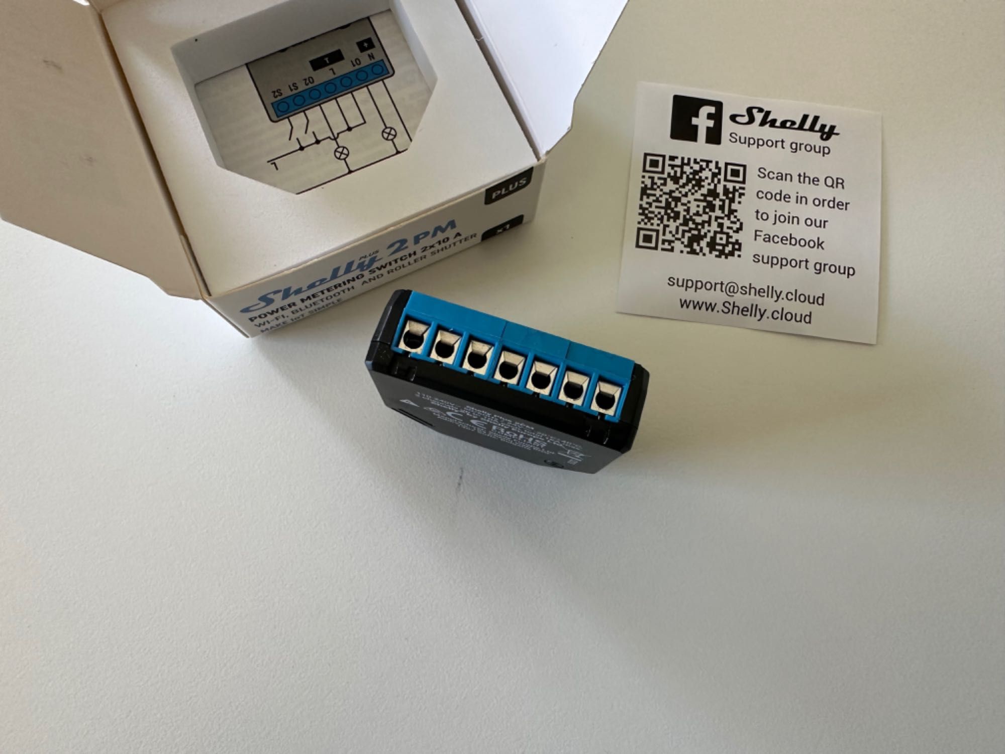 Shelly Plus 2PM Interruptor Duplo com Controlo Estores Novo Caixa