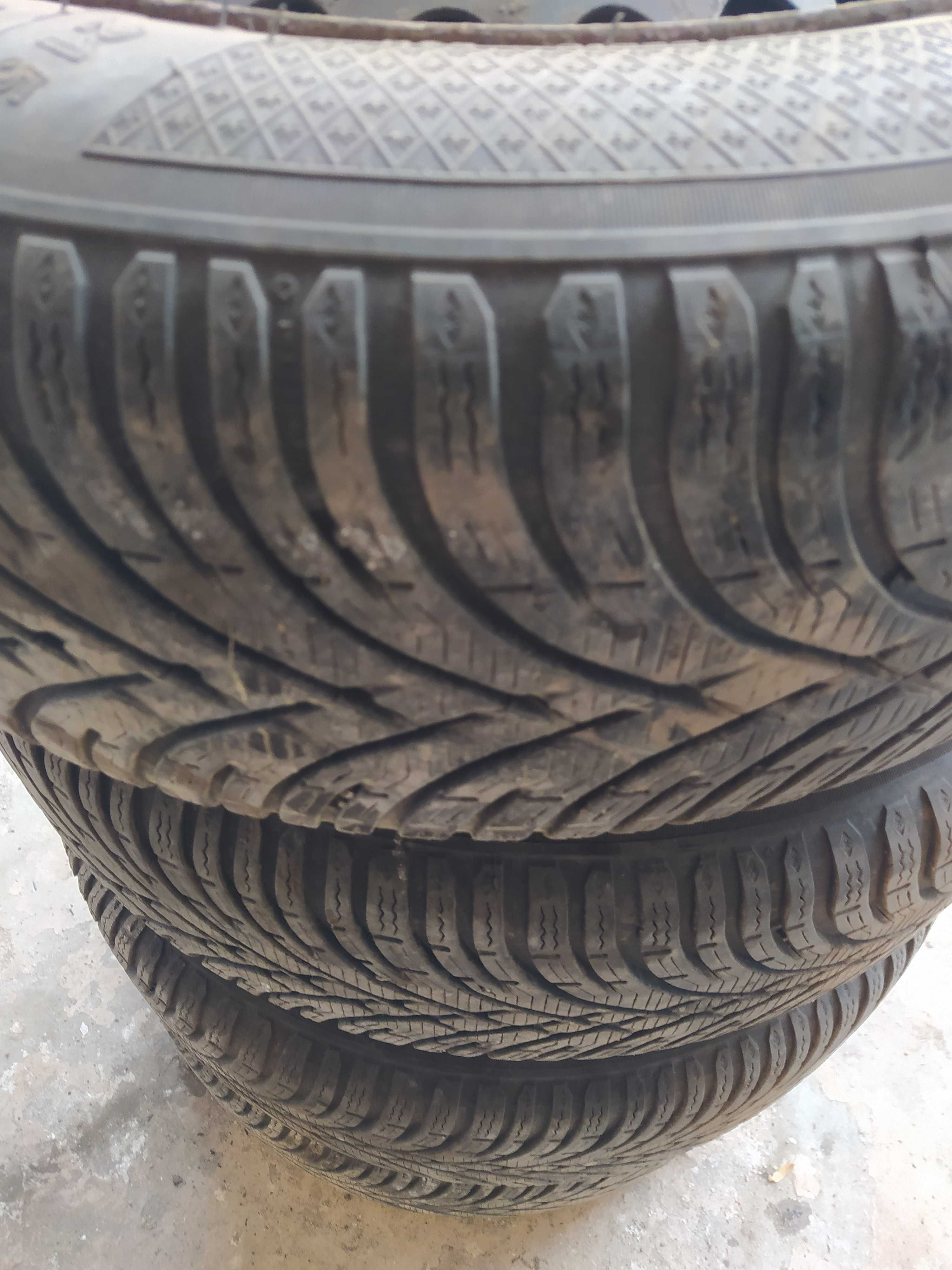 Felgi stalowe Volvo 16 + 215/55R16 Kleber Krisalp