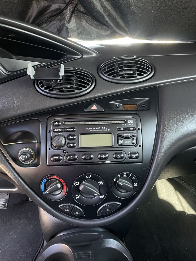 Vendo Ford focus 1.6