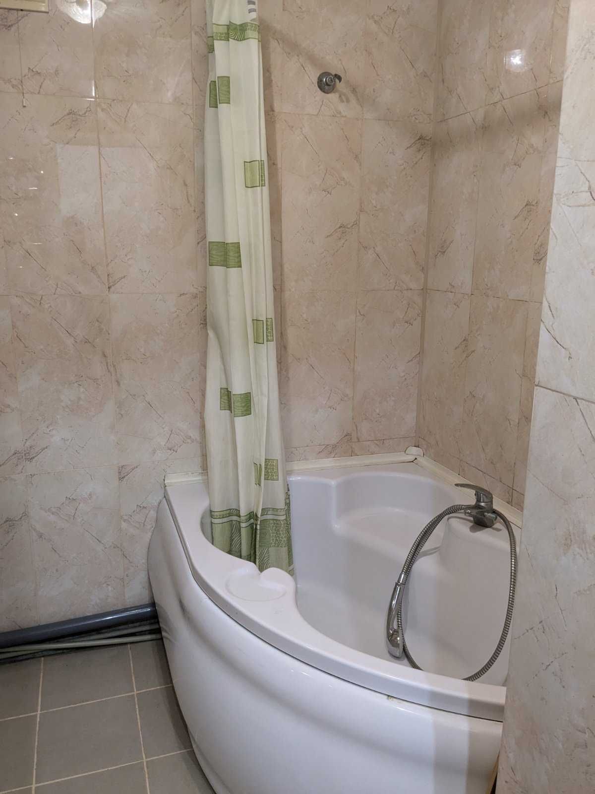 Продаю отличную  3 к\кв  3\5   с мебелью и техникой на ул. Южная