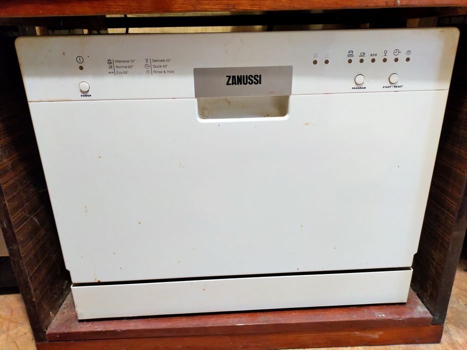 Продам посудомоечную машинку "Zanussi"