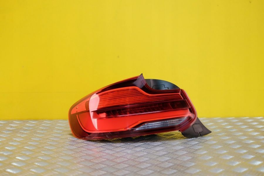 BMW 230 M2 F22 LCI 2018 19 LAMPA TYŁ L LED USA