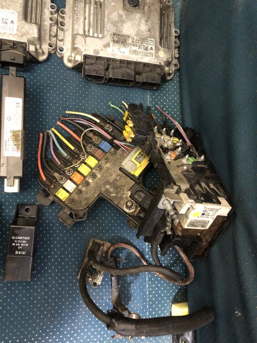 Блок запобіжників бсм BSM гарантія citroen c4 picasso цітроен Пікассо