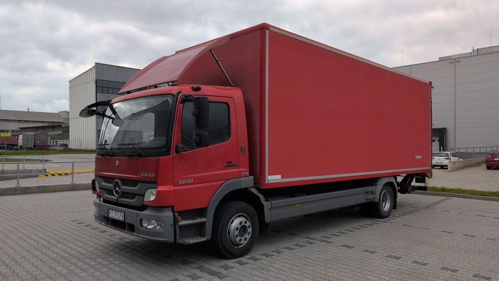 Mercedes-Benz ATEGO 1218  MERCEDES BENZ ATEGO 1218 Kontener + winda 2011 rok