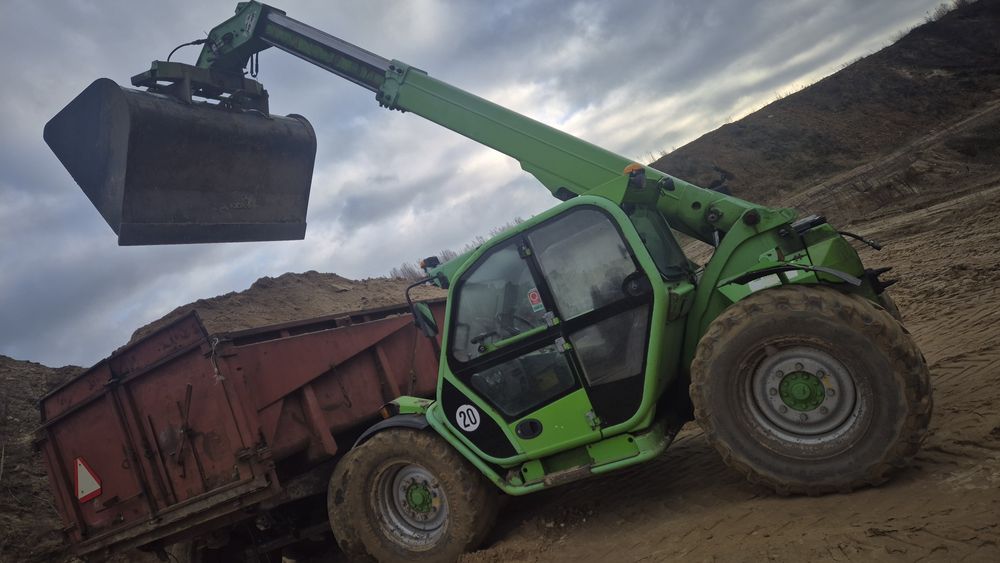 Ladowarka teleskopowa 32.6 MERLO jcb manitou  525 530 oborowa po serwi