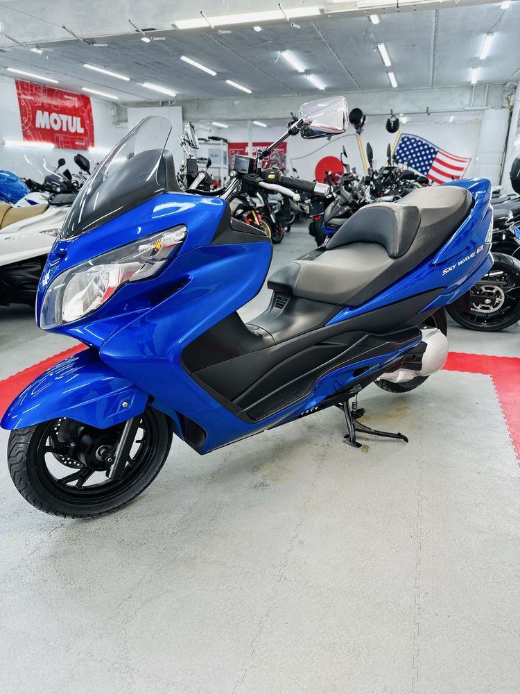 скутер Suzuki Skywave Type S 250 в ідеальному стані тільки з Японії