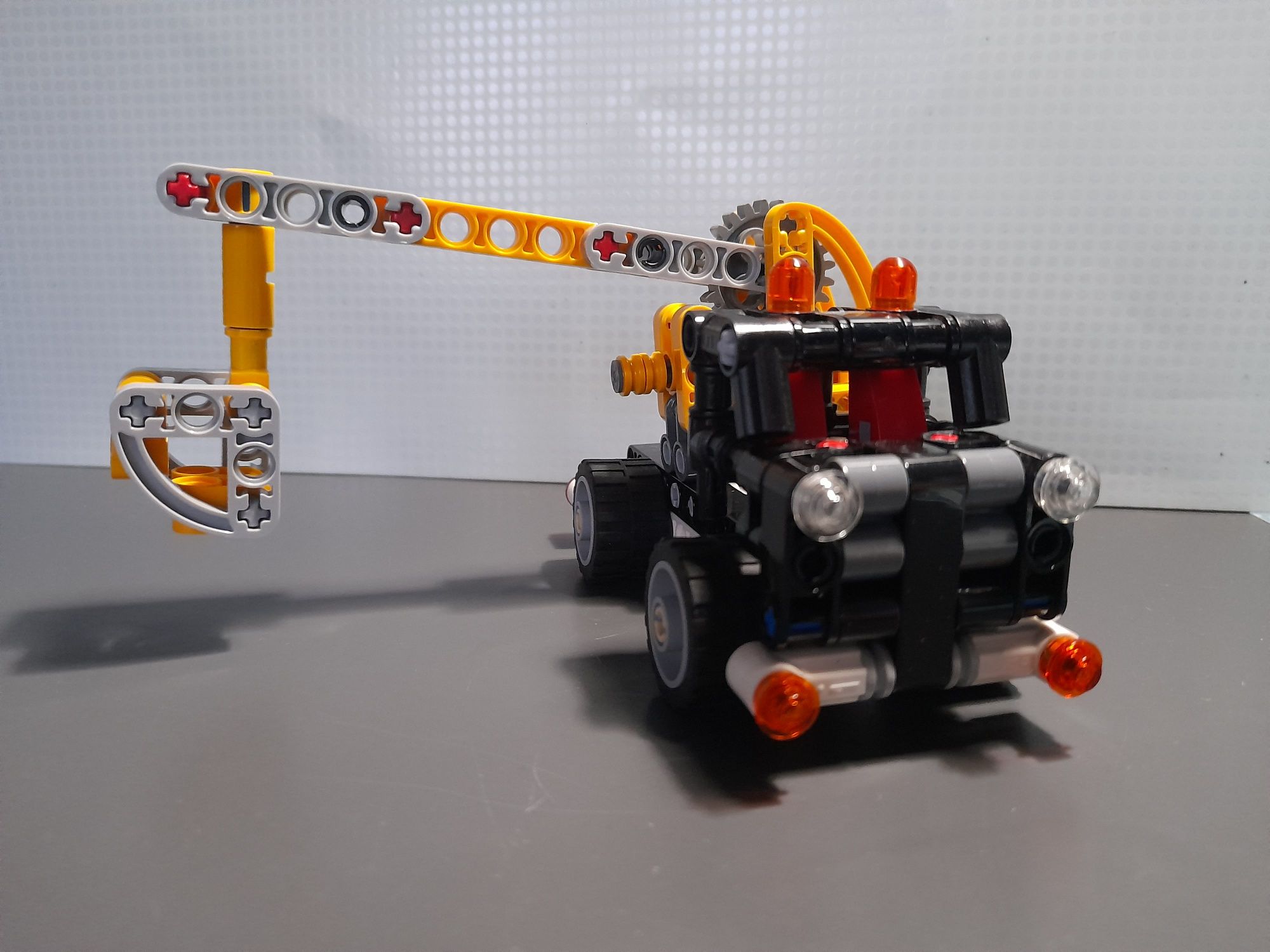 Lego 42031 ciężarówka z wysięgnikiem