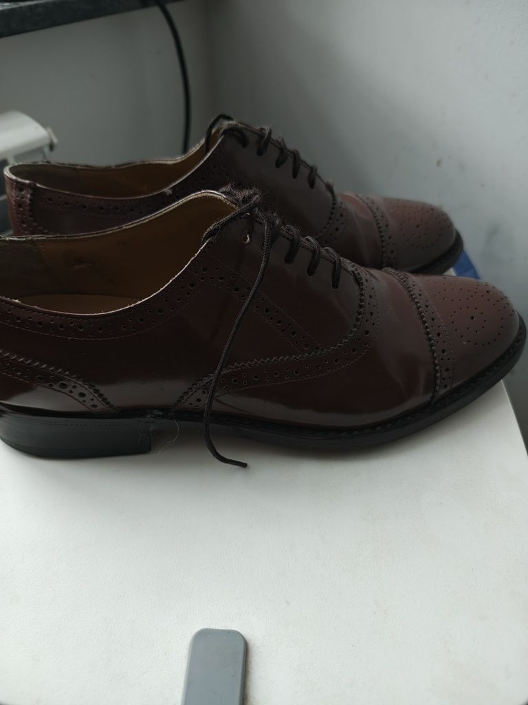 Piękne buty loake Samuel Windsor 41
