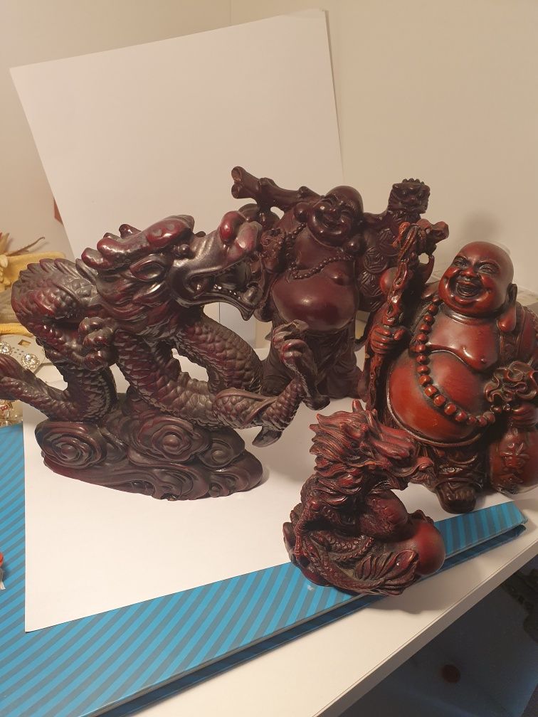 Duże figurki z laki... uśmiechniety Budda- żaby