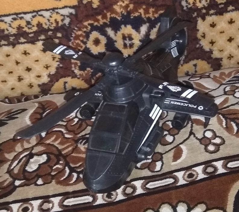 Вертелет музыкальный в рабочем состоянии