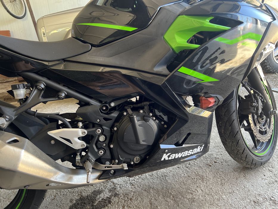 Kawasaki Ninja 400 como nova 2021