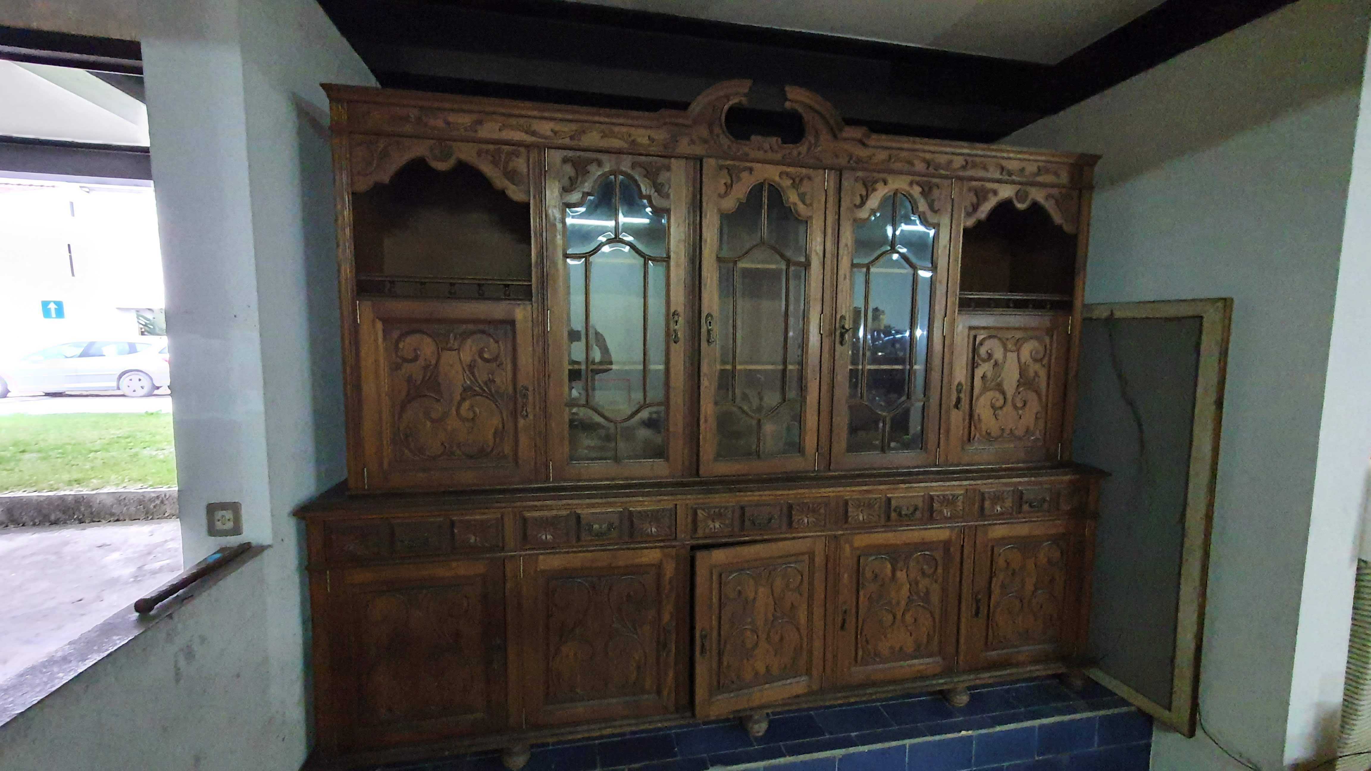 Louceiro vintage com oferta de aparador