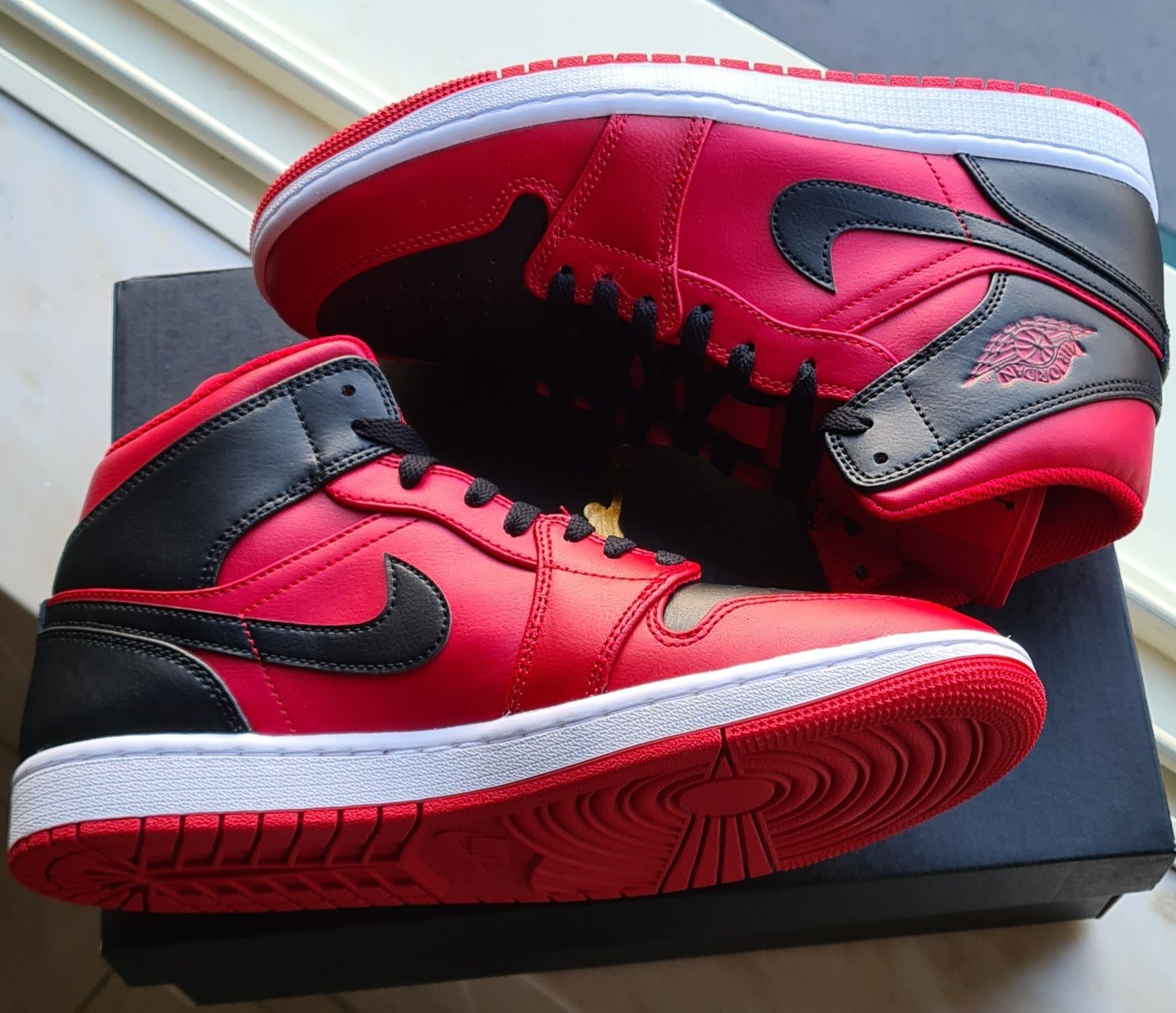 Ténis novosaestrearnacaixa,  Nike Air Jordan 1 mid retro