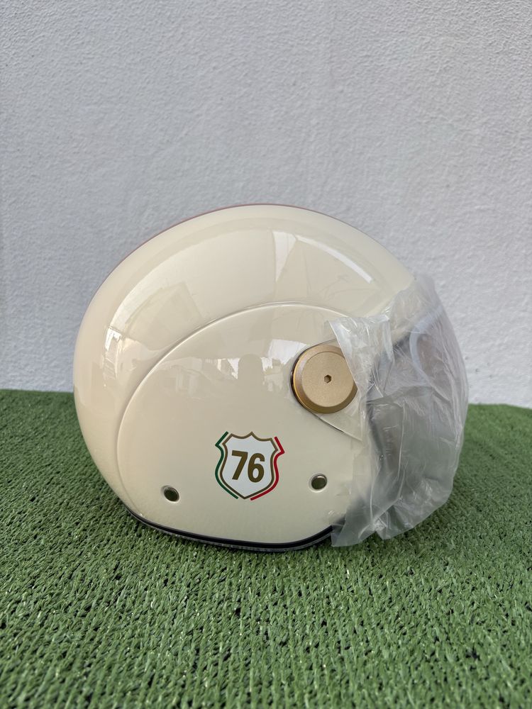 Capacete mota novo