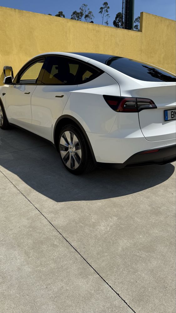 Tesla Model Y Long Range AWD