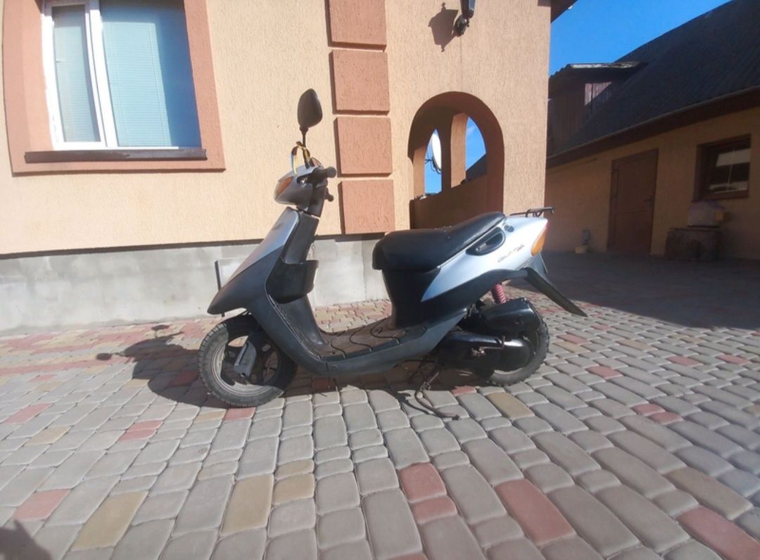 Скутир Suzuki let's 2