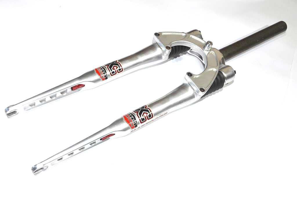 Amortyzator przód przedni Marzocchi 700 XC 26" 1 1/8" 28,6 mm RETRO 95
