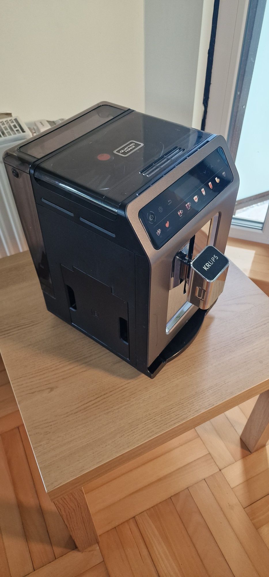 Ekspres Automatyczny Krups EA895 Spienianie Gratisy za 100zł Tytanowy!