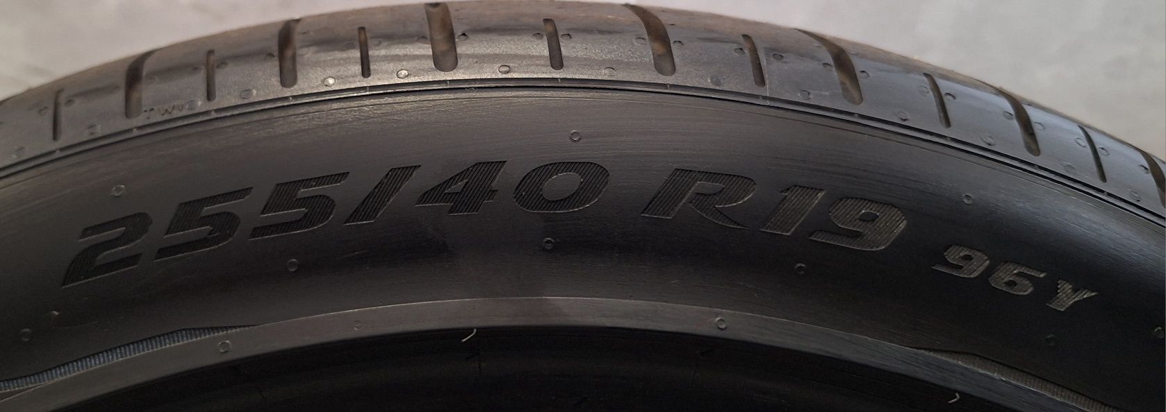 Opony Letnie 19 Pirelli P Zero 255/40R19 275/40R19 Komplet Mustang