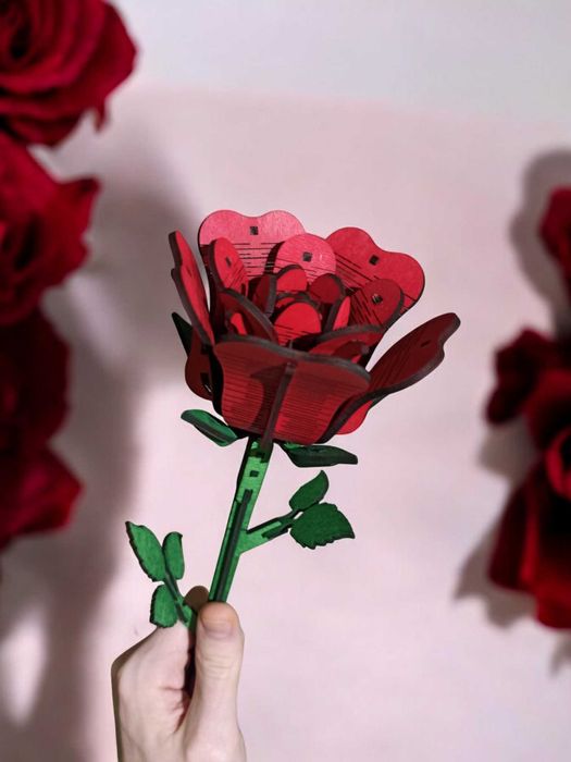 Drewniana Wieczna Róża z Drewna 3D